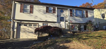 31 Oliver Ave, Waterbury, CT 06705