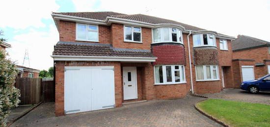 4 bedroom semi-detached house