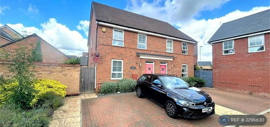 3 bedroom semi-detached house