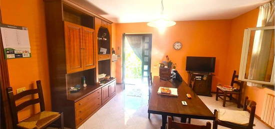 Villa unifamiliare, buono stato, 90 m², Colle San Tommaso, Madonna di Lugo, Spoleto