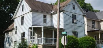 104 W Columbia St, Alliance, OH 44601