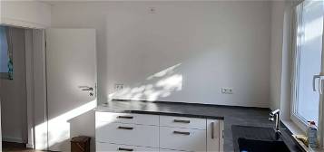 Schöne 3-Zimmer-Wohnung mit Terrasse und Einbauküche in Baden-Baden