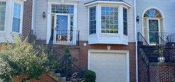 7072 Elton Way, Alexandria, VA 22315