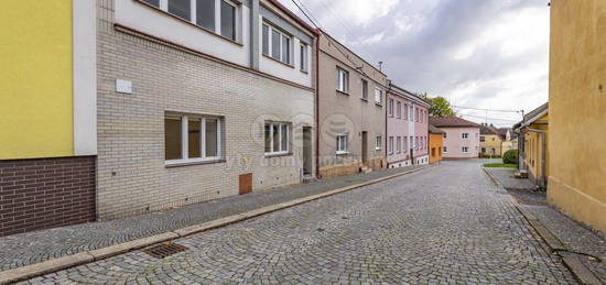 Rodinný dům, 200 m² + 441 m² pozemek, Čs. legií, Klimkovice