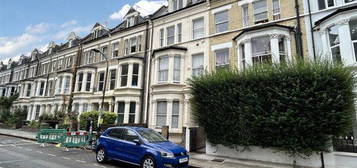 3 bed maisonette to rent