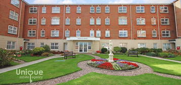 Flat for sale in Admirals Sound, Thornton-Cleveleys FY5