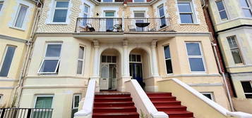 Flat to rent in Undercliff Road, Boscombe, Bournemouth BH5