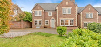 6 bed detached house for sale