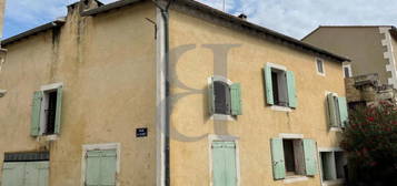 Maison de village à rénover dans un environnement calme dans la région de Saint-Rémy de Provence