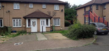 Terraced house to rent in Pomander Crescent, Walnut Tree, Milton Keynes MK7