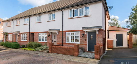 2 bed semi-detached house for sale