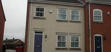 3 bedroom semi-detached house