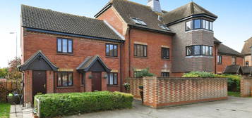 Flat for sale in Fawkner Close, Chelmsford, Essex CM2