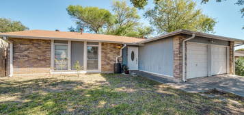 1034 Flower Frst, San Antonio, TX 78245