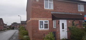 2 bed semi-detached house for sale