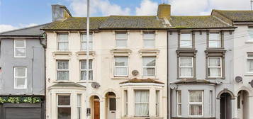 5 bed terraced house for sale