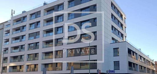 Apartamento T3 com 143m2 localizado junto à Rotunda da Boavista e à Ca