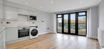 Mews house to rent in York Mews, Kentish Town NW5