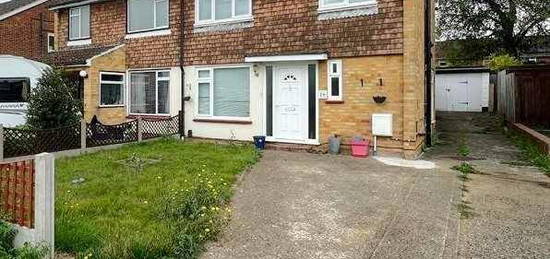 3 bedroom semi-detached house