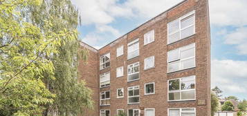 Flat to rent in Waldegrave Park, Twickenham TW1