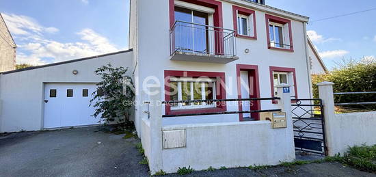 PLUMELIAU - Jolie maison des années 50 à vendre, 4 chambres, garage et son jardin