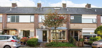 G van der Valk Boumanstraat 21