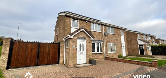 3 bed semi-detached house to rent