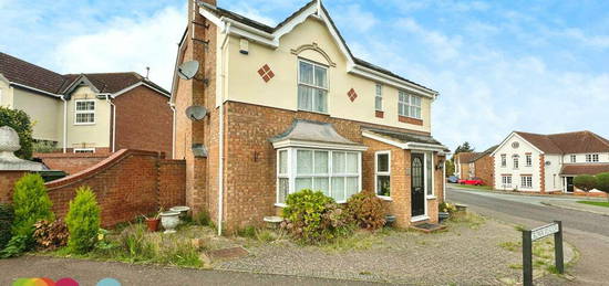 6 bedroom detached house