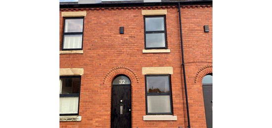 2 bed terraced house to rent