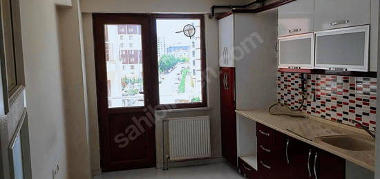 Hürriyete sitede 110 m2 arakat güney 2+1 kiralık daire