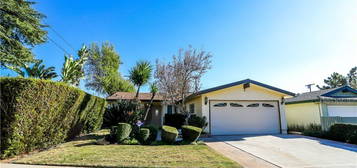 14942 LA Mesa St, Sylmar, CA 91342