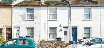 Terraced house to rent in Orme Road, Worthing BN11