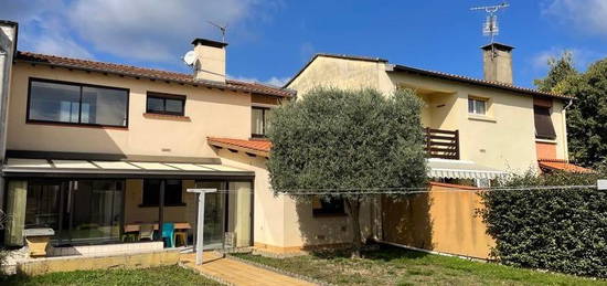 Maison  à vendre, 4 pièces, 3 chambres, 100 m²