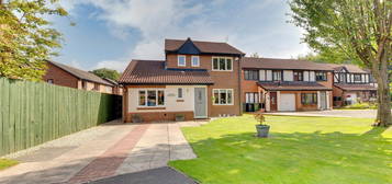 4 bed detached house for sale