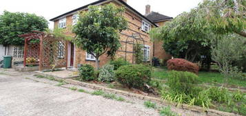 4 bedroom semi-detached house