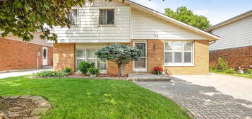 112 Parry Dr, Chatham Kent, ON N7L 4M4