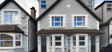 5 bedroom semi-detached house to rent