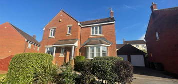 5 bedroom detached house