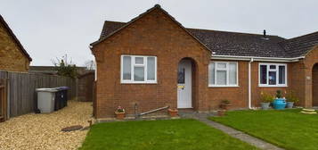 2 bedroom semi-detached bungalow for sale