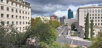 Alquiler de Piso en plaza de San Juan de la Cruz