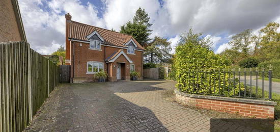 5 bed detached house for sale