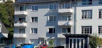 Ruhige und zentrale Wohnung mit Südbalkon und Tageslichtbad