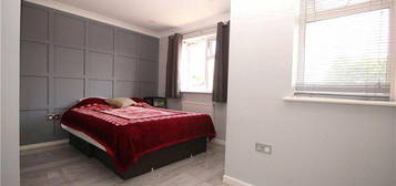 1 bedroom detached house