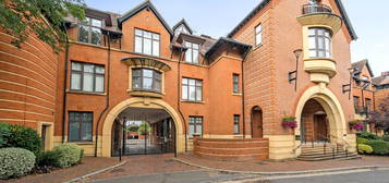 Flat to rent in Perpetual House, Station Road, Henley-On-Thames, Oxfordshire RG9