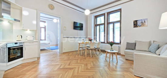 Pronájem bytu 2+kk 68 m², Balbínova, Praha