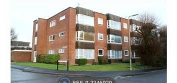 Flat to rent in Kingfisher Court, Havant PO9