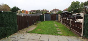 Detached house to rent in Hulse Avenue, Romford RM7