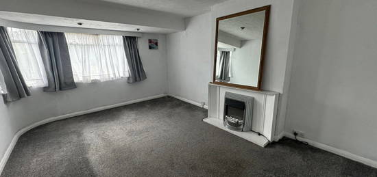 2 bed flat to rent