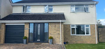 4 bed detached house to rent