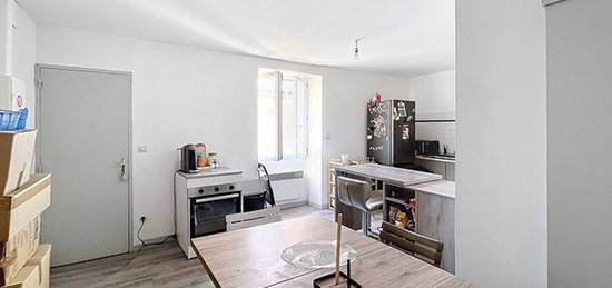 Appartement  à louer, 3 pièces, 2 chambres, 52 m²